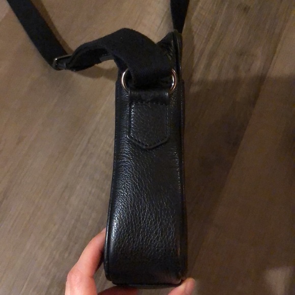 Hexagona leather messenger bag - Picture 7 of 13